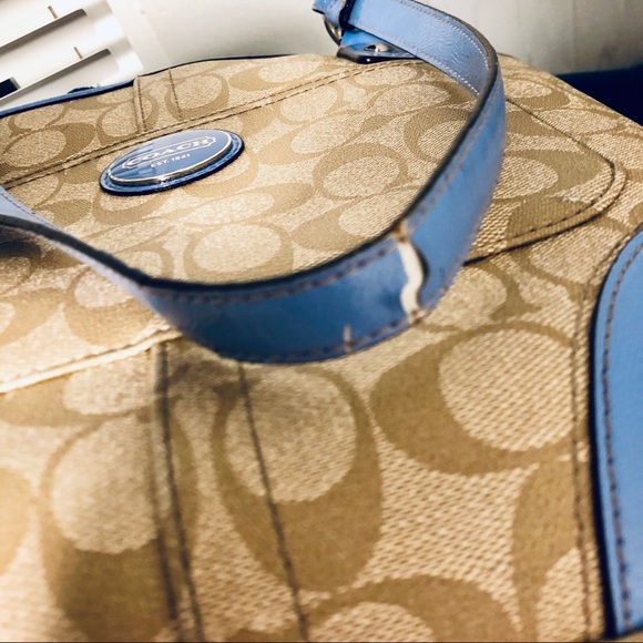 HP Best in bags Classic Coach Tote Authent w/blue - Picture 8 of 8